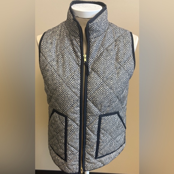 J. Crew Black grey Herringbone zip front high collar Vest w pockets size Medium - Picture 2 of 10